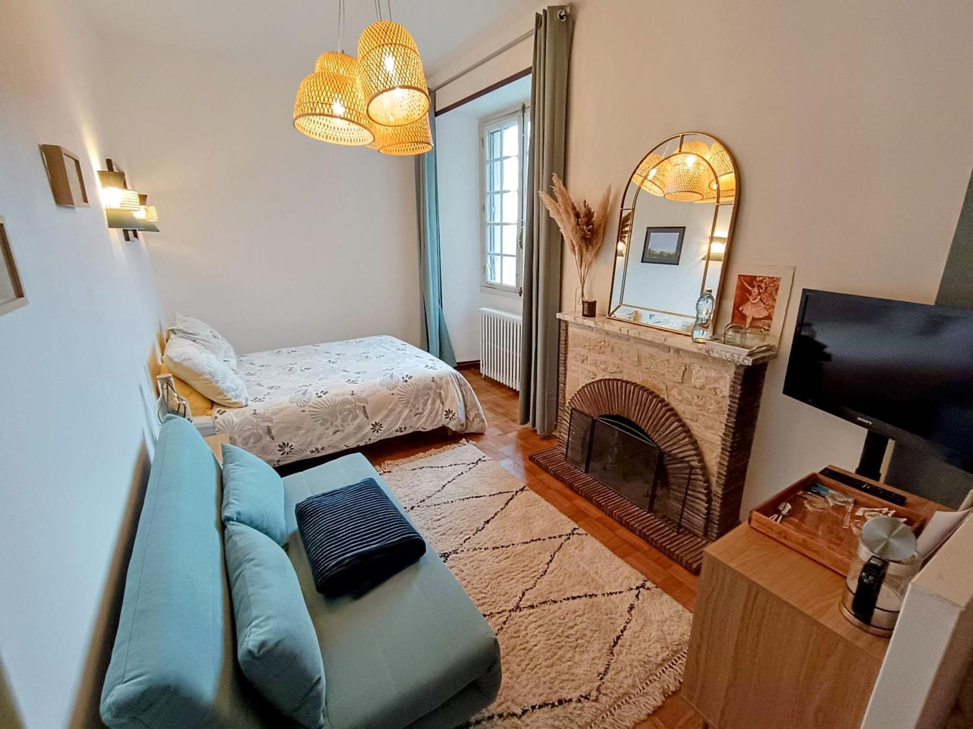 La Fontaine Du Mas Bed & Breakfast Thiviers Dış mekan fotoğraf